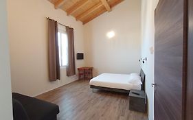 Casa Nel Borgo Di Capraia